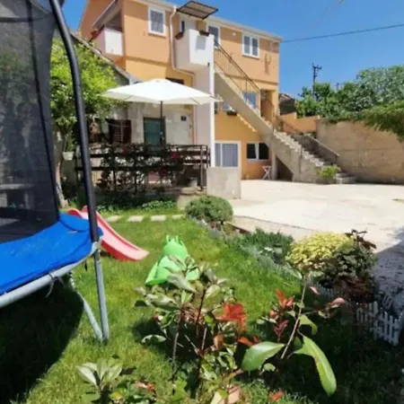 Dalmacija شقة بريفلاكا